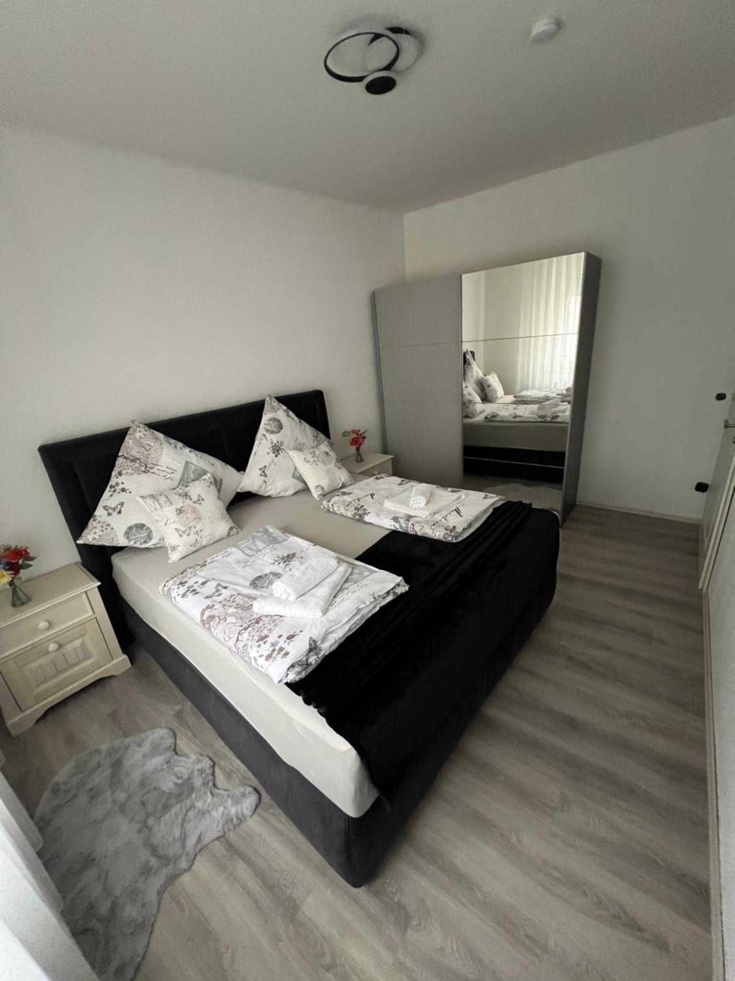 Apartment 1 In Duisburg-Mitte, Altstadt Luaran gambar